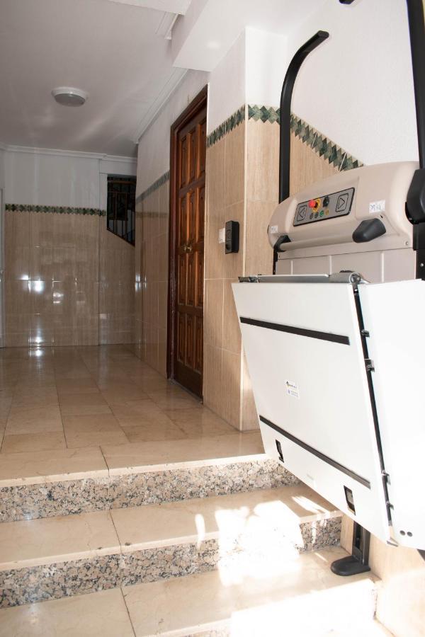 Alojamiento Entero, A 15 Minutos De Zona Centro Con Plaza De Aparcamiento Opcional コルドバ エクステリア 写真